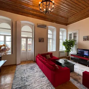 https://old-city-apartment-baku-az1095.aboutbakuhotels.com